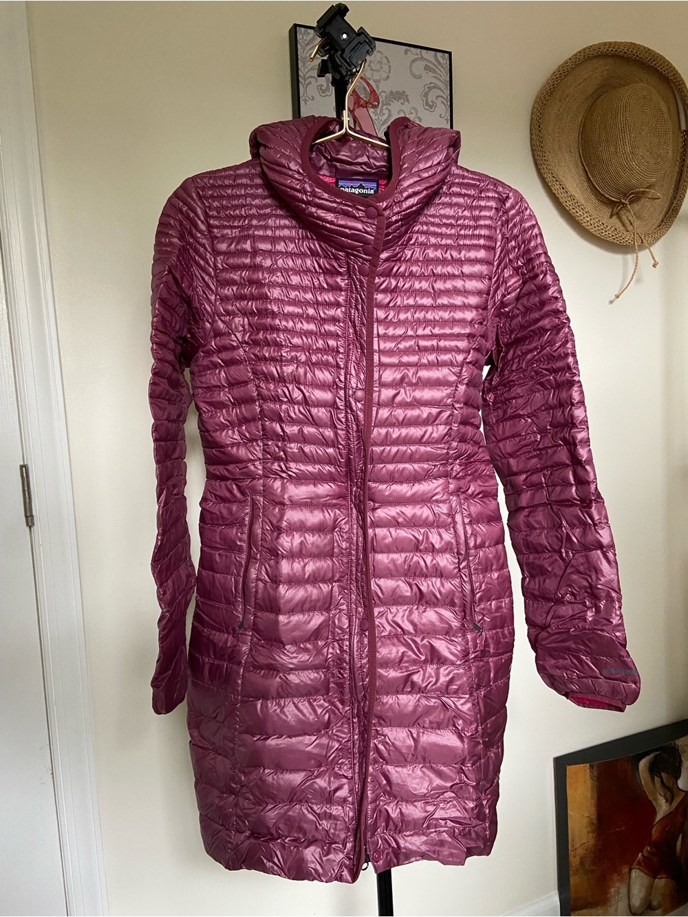Patagonia  Goose Down Women's Quilted Hooded Puffer Coat - Berry Plum